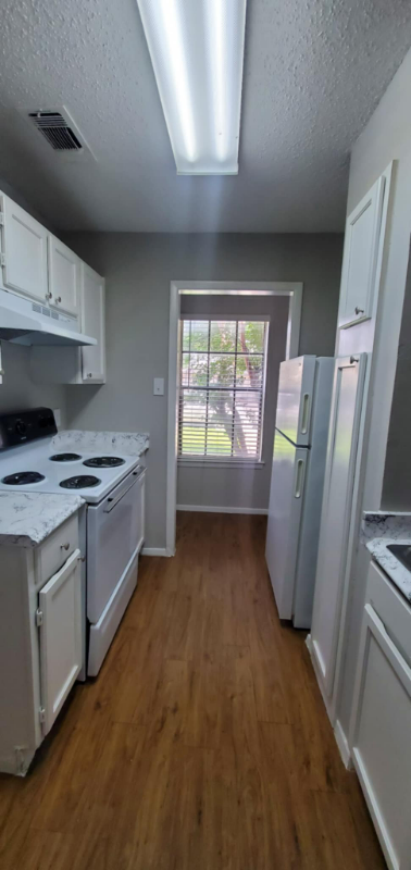 109 S Las Vegas Trl - Photo 2 of 17