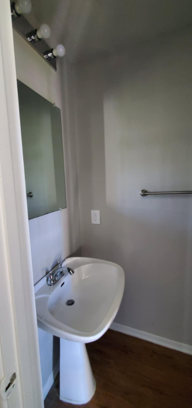 109 S Las Vegas Trl - Photo 7 of 17