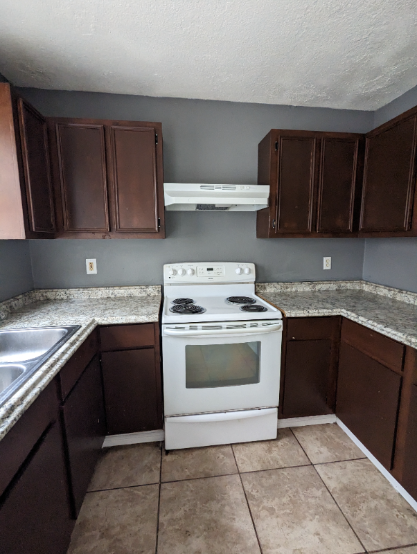 1919 N Magnolia St - Photo 7 of 17