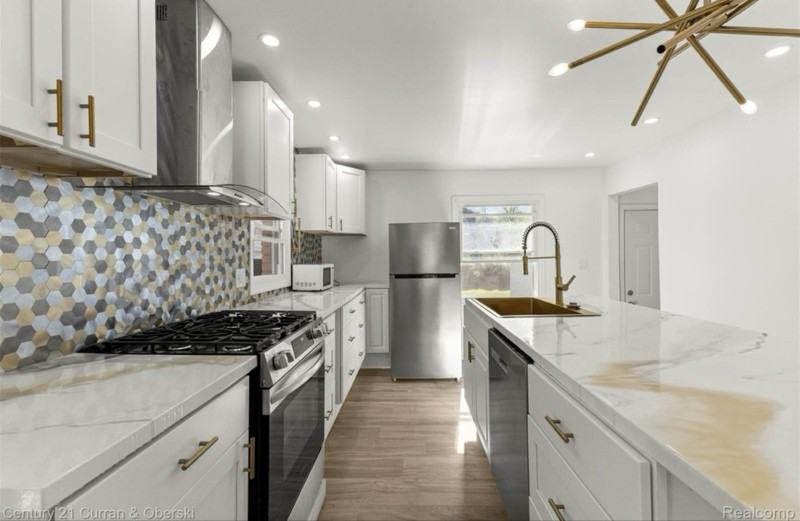 17314 Braile St - Photo 4 of 13