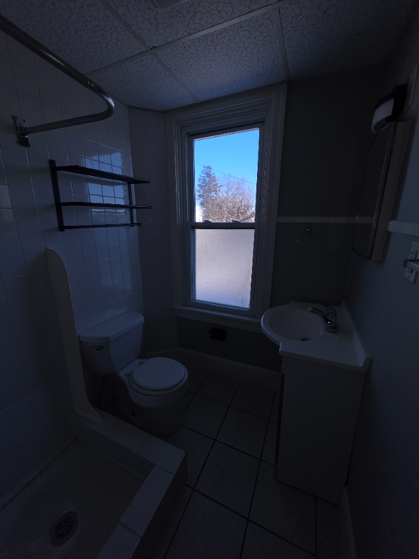 2418 State St #4 - Photo 4 of 9