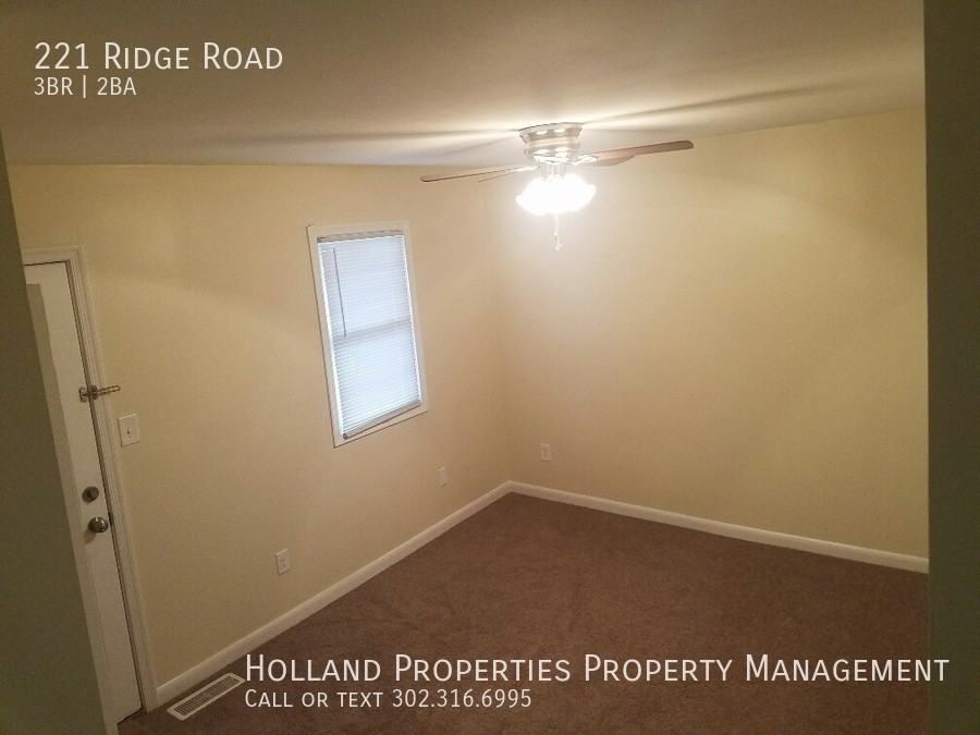 221 Ridge Rd - Photo 6 of 11