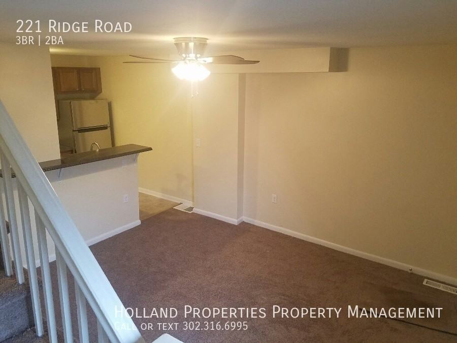 221 Ridge Rd - Photo 7 of 11