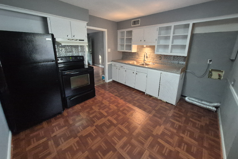 14 S Lafayette St #6 - Photo 2 of 5