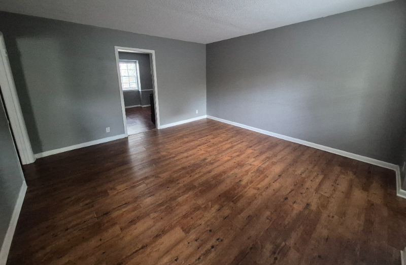 14 S Lafayette St #6 - Photo 3 of 5