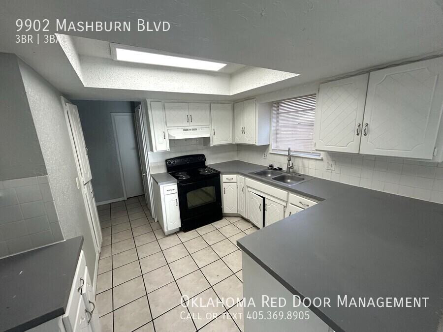 9902 Mashburn Blvd - Photo 3 of 25