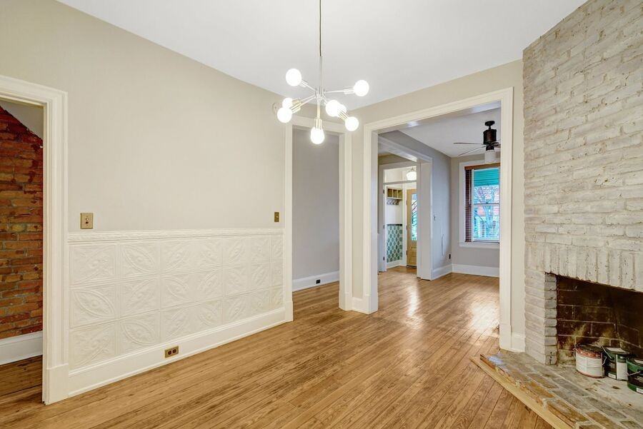 1511 D St Se - Photo 5 of 40