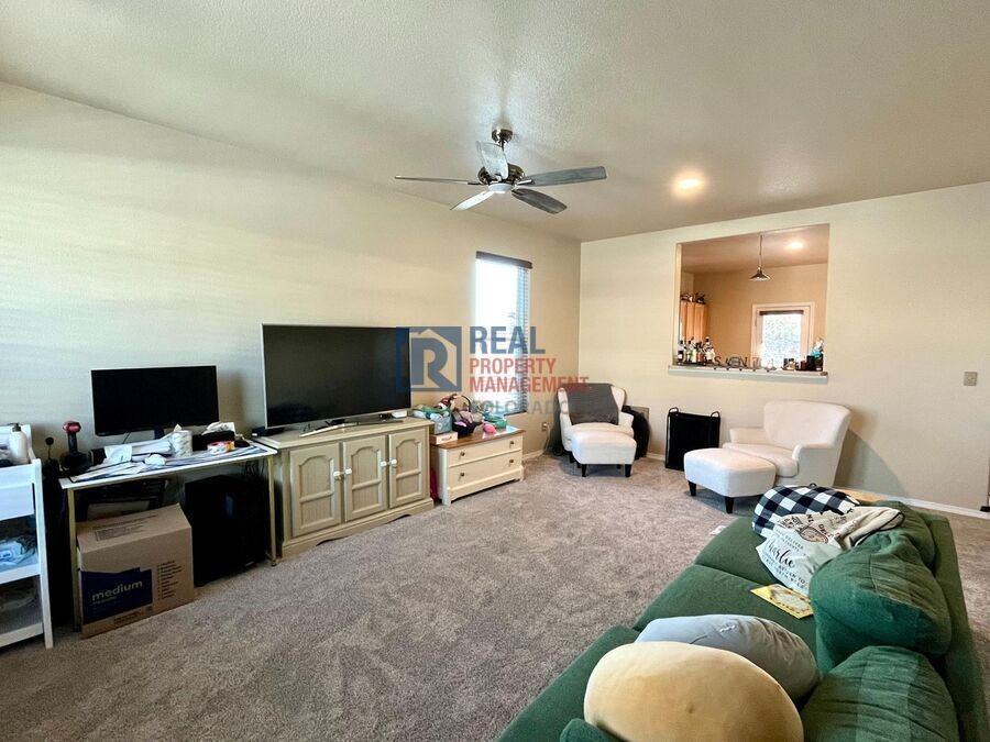 10503 Country Park Pt - Photo 3 of 18