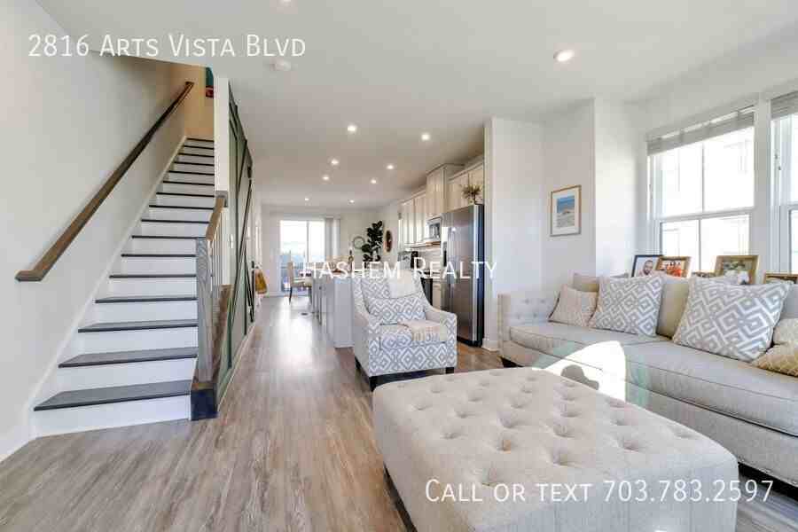 2816 Arts Vista Blvd - Photo 4 of 23