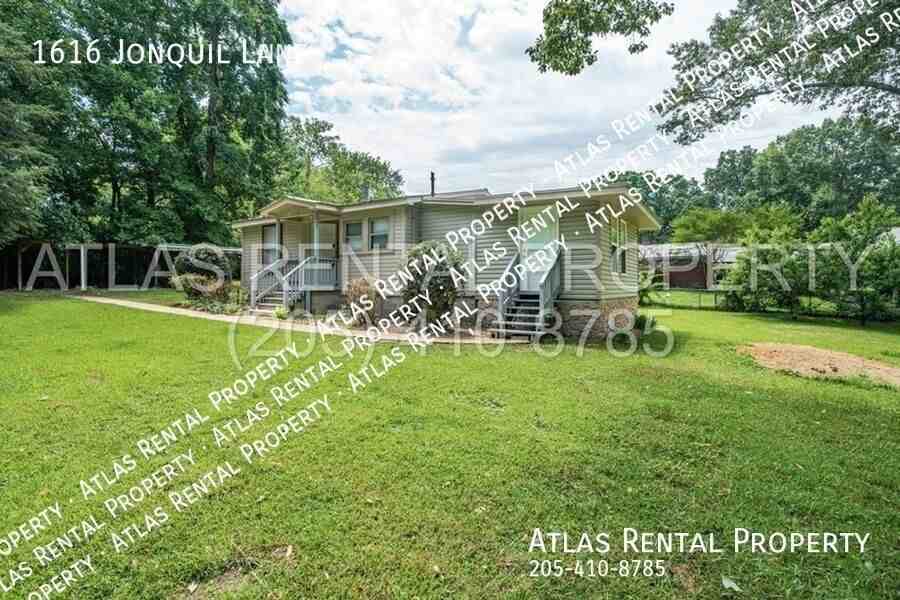 1616 Jonquil Ln - Photo 2 of 22