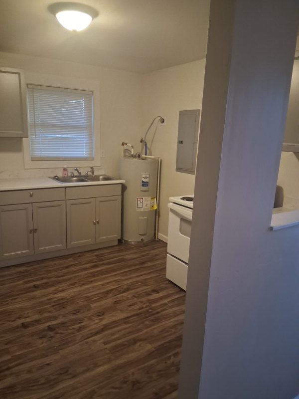 2209 Kelly St - Photo 7 of 14