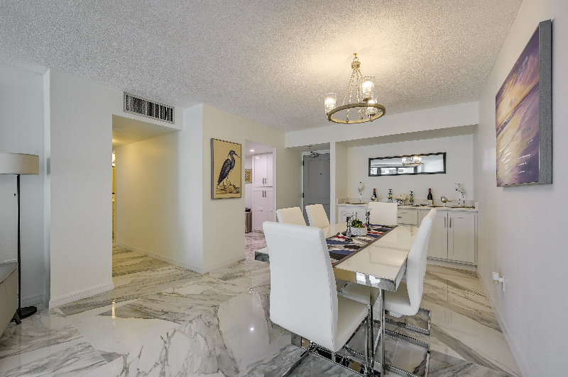 320 Seaview Ct #1002 - Photo 5 of 20