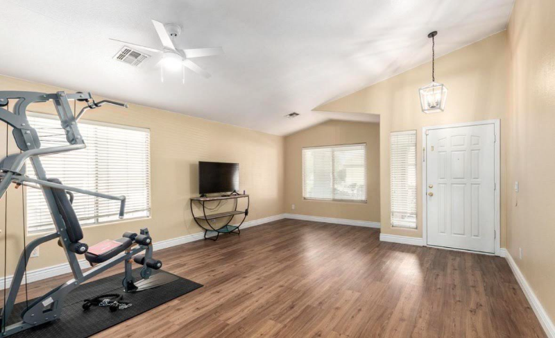 22556 N Haley Dr - Photo 3 of 20