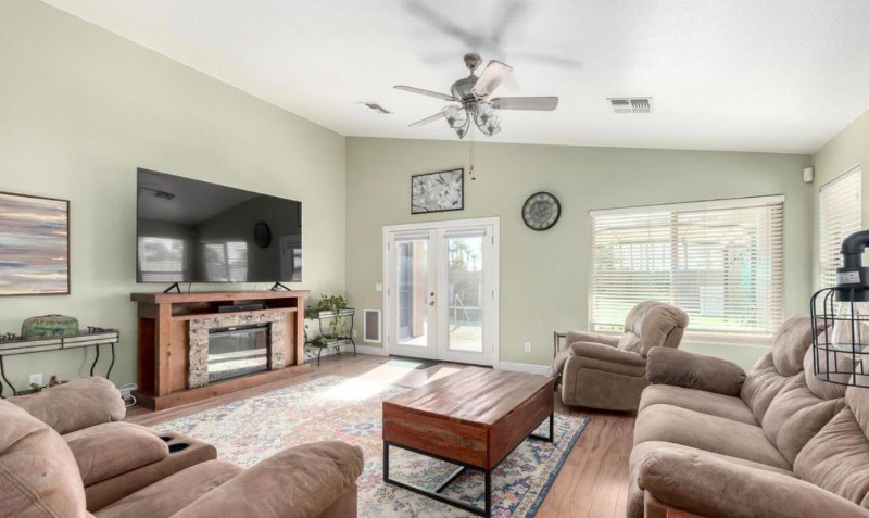 22556 N Haley Dr - Photo 5 of 20