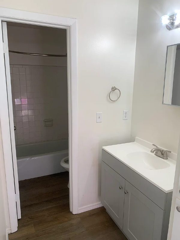 1702 N Hamilton St #C - Photo 6 of 7