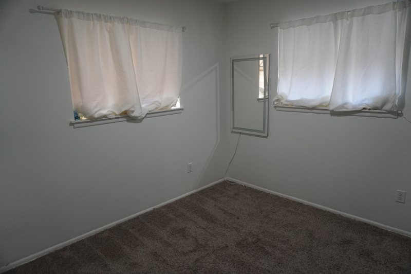 223 Michelle Dr - Photo 3 of 10