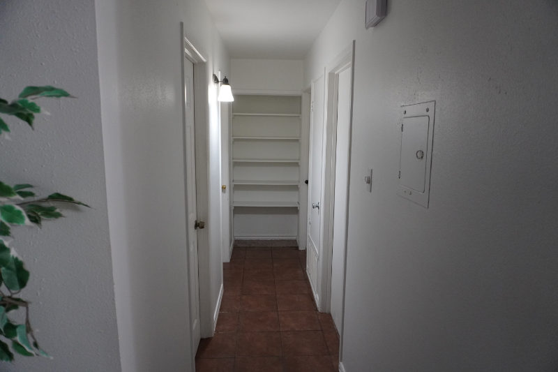 223 Michelle Dr - Photo 6 of 10