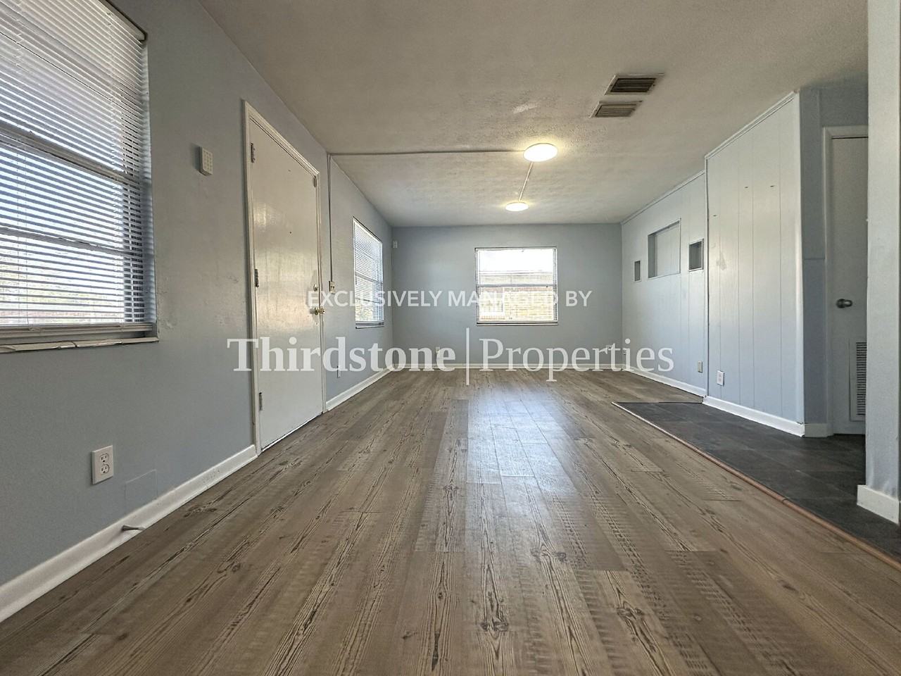 3323 Martha St - Photo 3 of 29