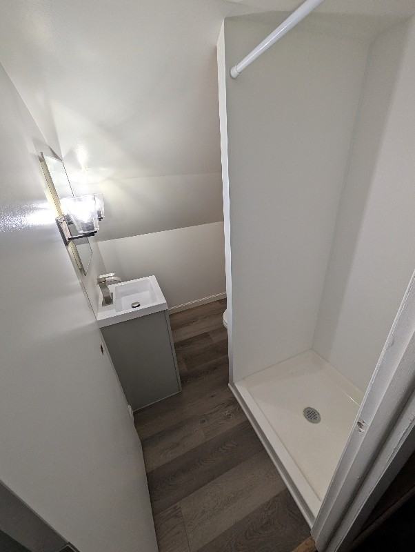 256 Sargent Rd #B - Photo 4 of 5