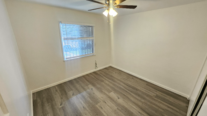 1120 E Fairview Blvd #1120 - Photo 4 of 19