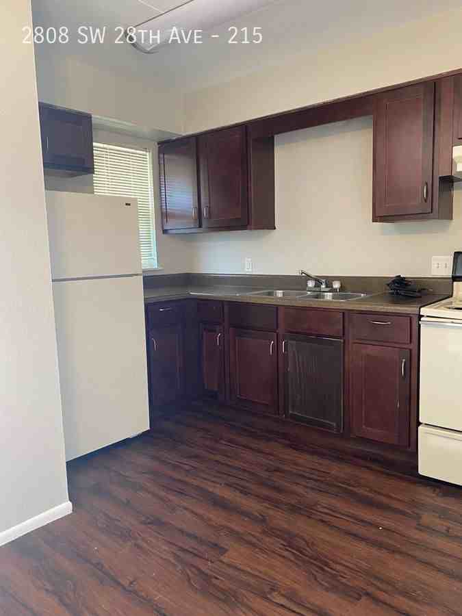 2808 Sw 28th Ave #215 - Photo 4 of 10