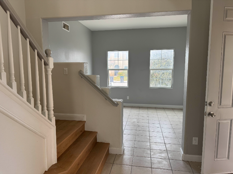 3048 San Luis Dr - Photo 4 of 8