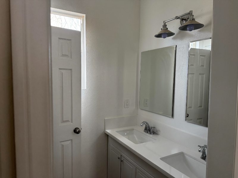 3048 San Luis Dr - Photo 7 of 8