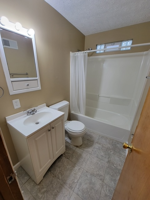 3420 N 51st St - Photo 7 of 18