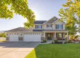 featured image of 2390 W Henrys Pt Dr