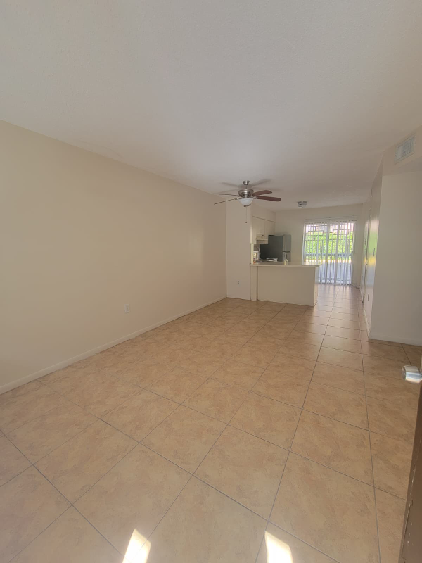 5320 W 21st Ct - Photo 2 of 12