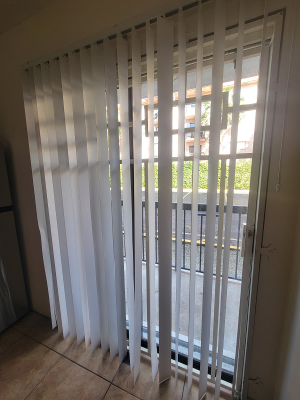 5320 W 21st Ct - Photo 5 of 12