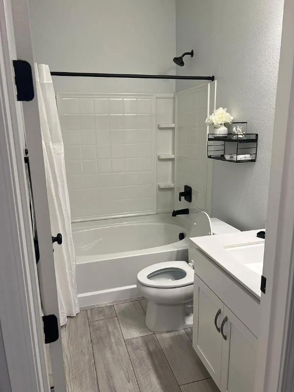 630 Golden Violet Way - Photo 2 of 14