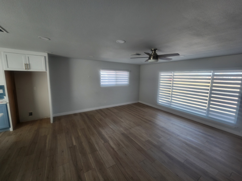 8616 Edgemere Blvd - Photo 4 of 12