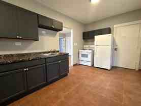 846 N Mayfield Ave - Photo 1 of 1