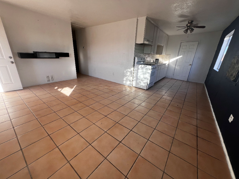 137 San Carlos St - Photo 3 of 9