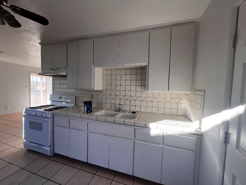 137 San Carlos St - Photo 4 of 9