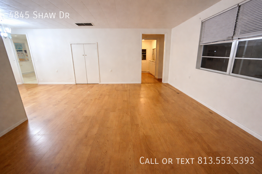 4845 Shaw Dr - Photo 6 of 25