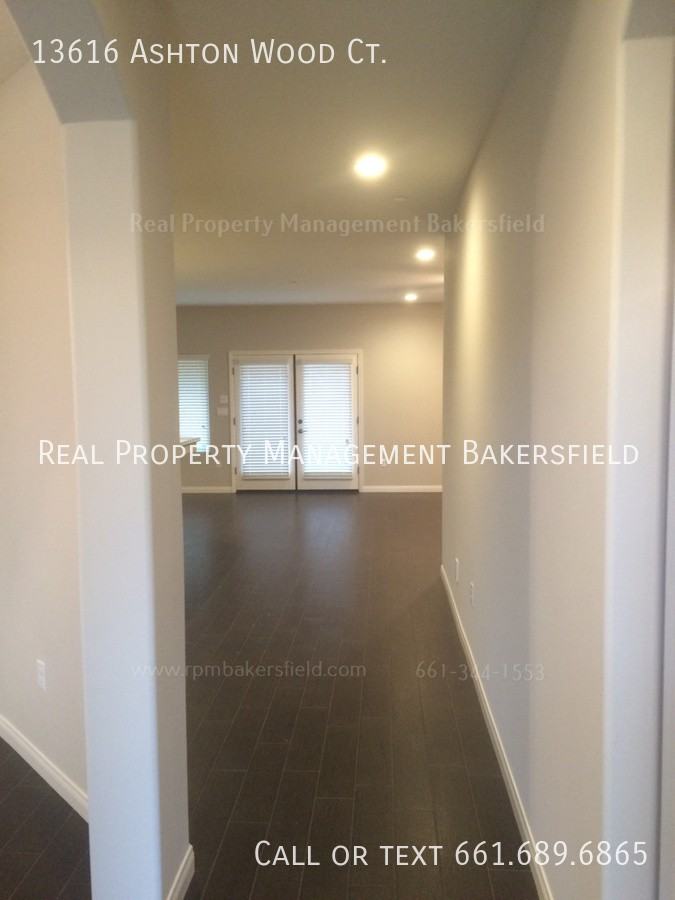 13616 Ashton Wood Ct - Photo 5 of 25