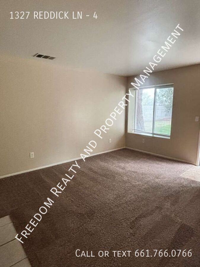 1327 Reddick Ln #4 - Photo 6 of 11