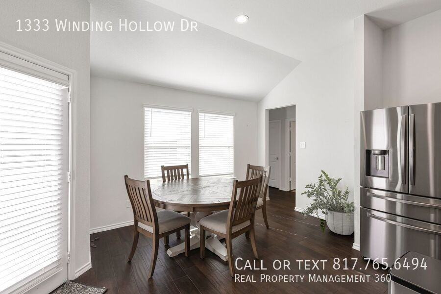 1333 Winding Hollow Dr - Photo 7 of 20