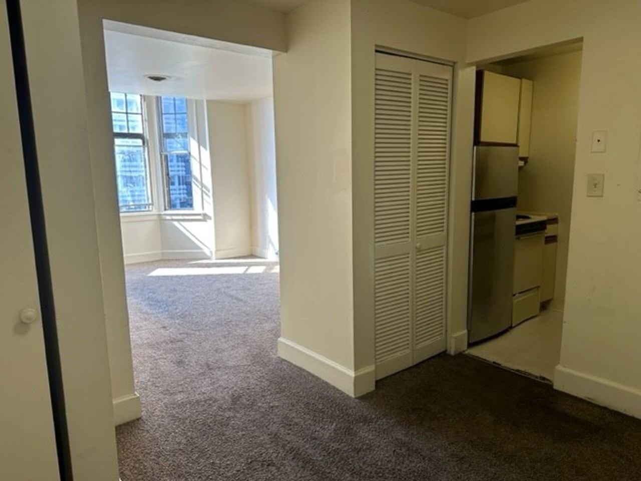 213 N 2nd St #B1 - Photo 2 of 9