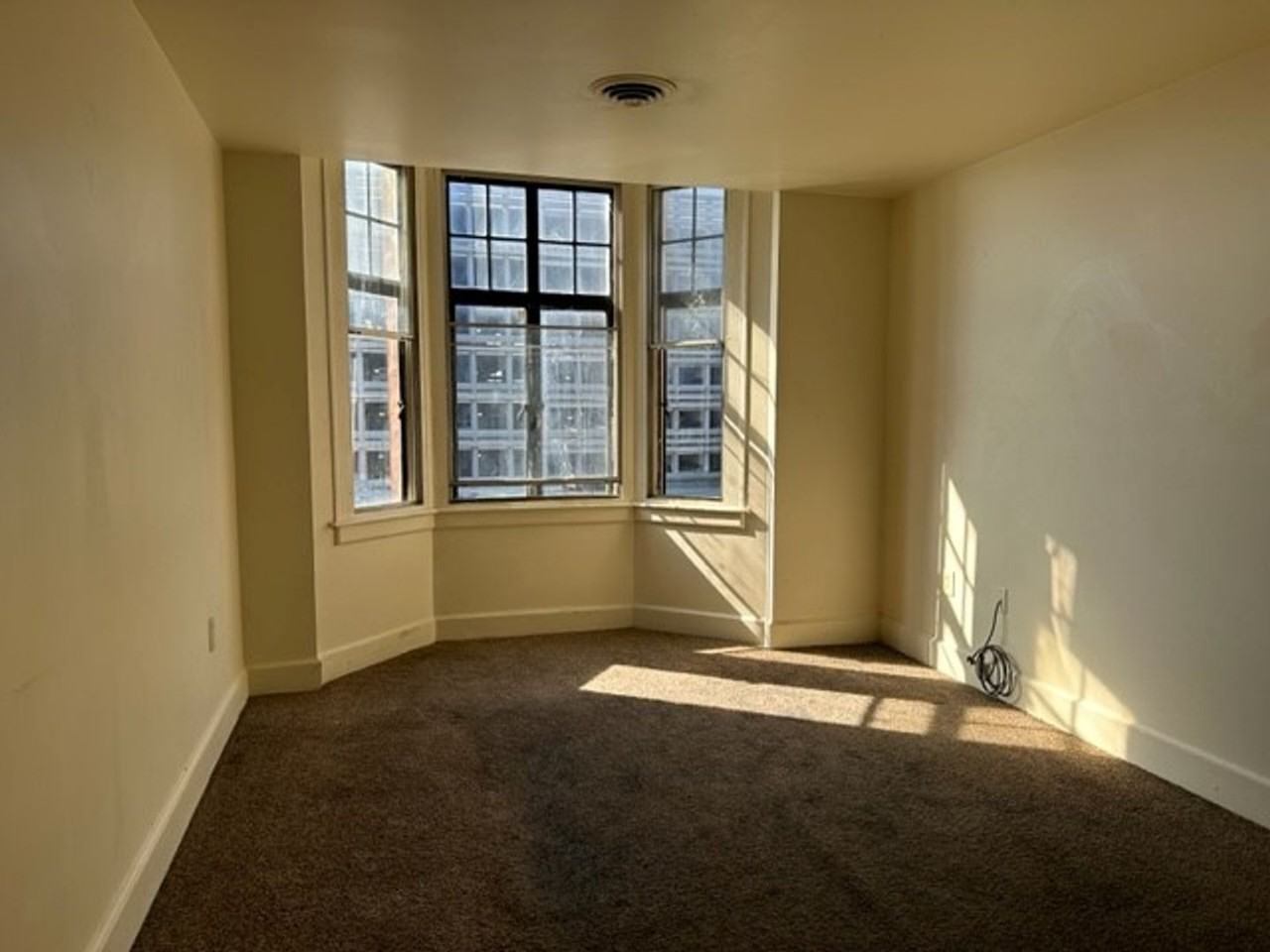 213 N 2nd St #B1 - Photo 4 of 9