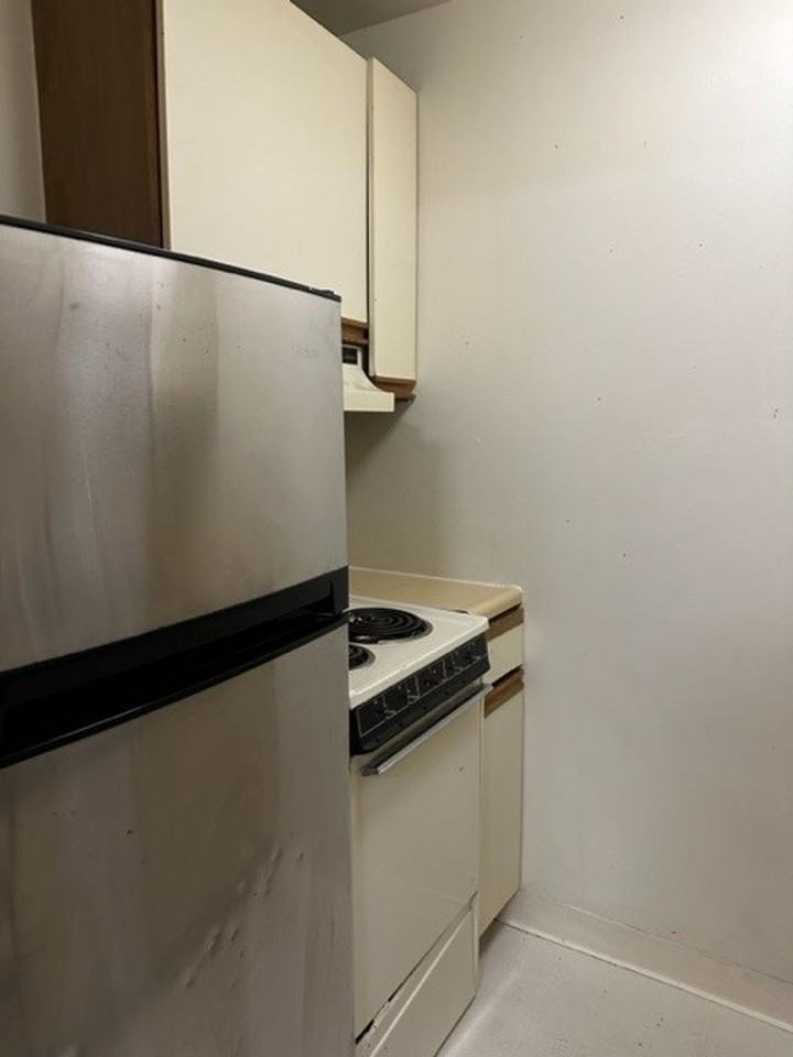 213 N 2nd St #B1 - Photo 7 of 9