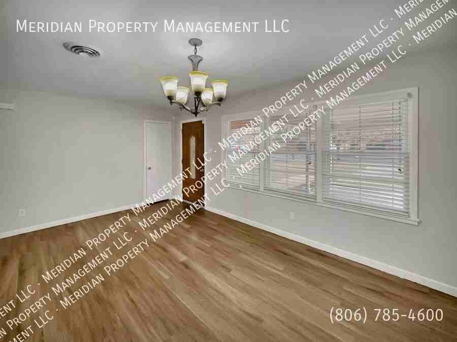 4914 11th St - Photo 4 of 31