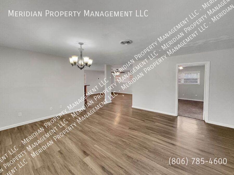 4914 11th St - Photo 5 of 31