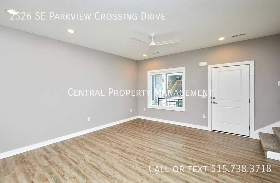 2326 Se Parkview Crossing Dr - Photo 3 of 22