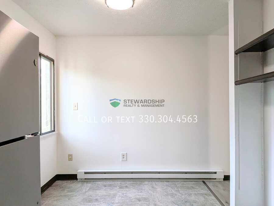 235 Engadine Ct Sw #C6 - Photo 2 of 22