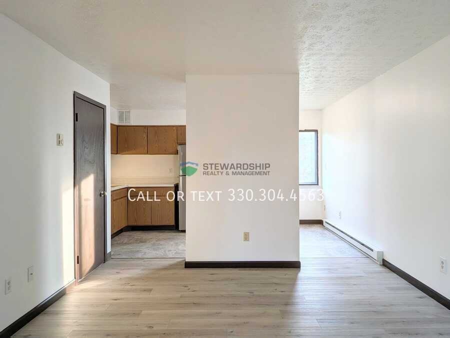 235 Engadine Ct Sw #C6 - Photo 3 of 22