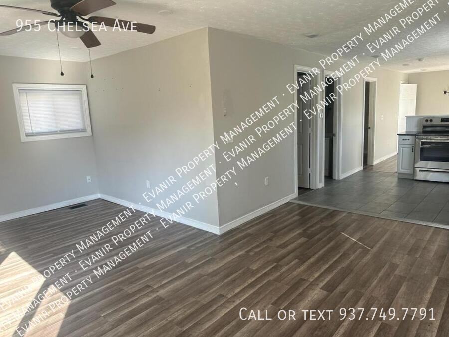 955 Chelsea Ave - Photo 5 of 13