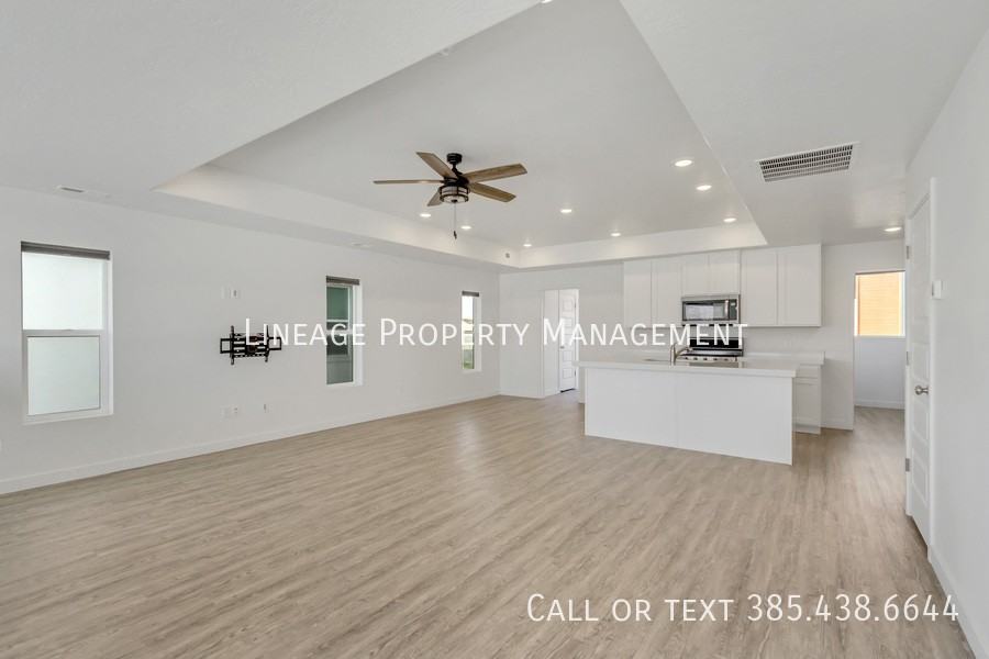 3559 S Lydia Ann Ln - Photo 3 of 20